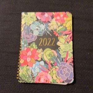 2022 17-Month Weekly Planner Aug. 2021-Dec. 2022